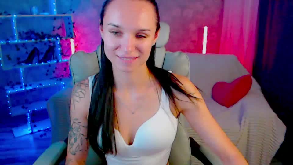 nicolemerz Webcam Chat August 8, 2026