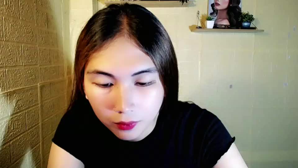 chinitaluxe Webcam Chat August 8, 2026