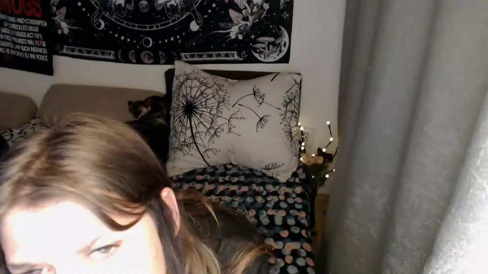 aliens4twenty Webcam Chat August 8, 2026