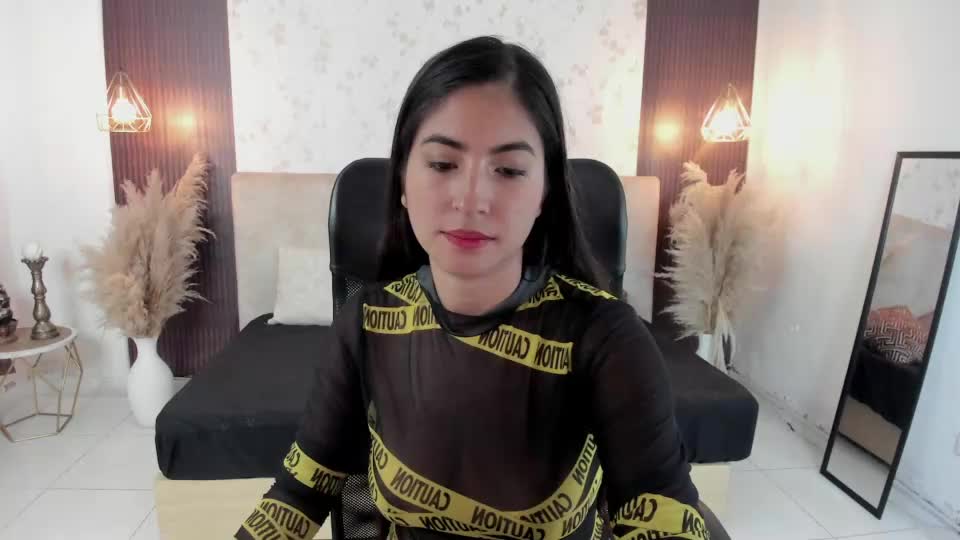 emy_ly Webcam Chat August 8, 2026