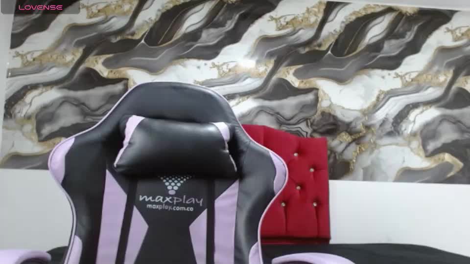 ariana67389 Webcam Chat August 8, 2026