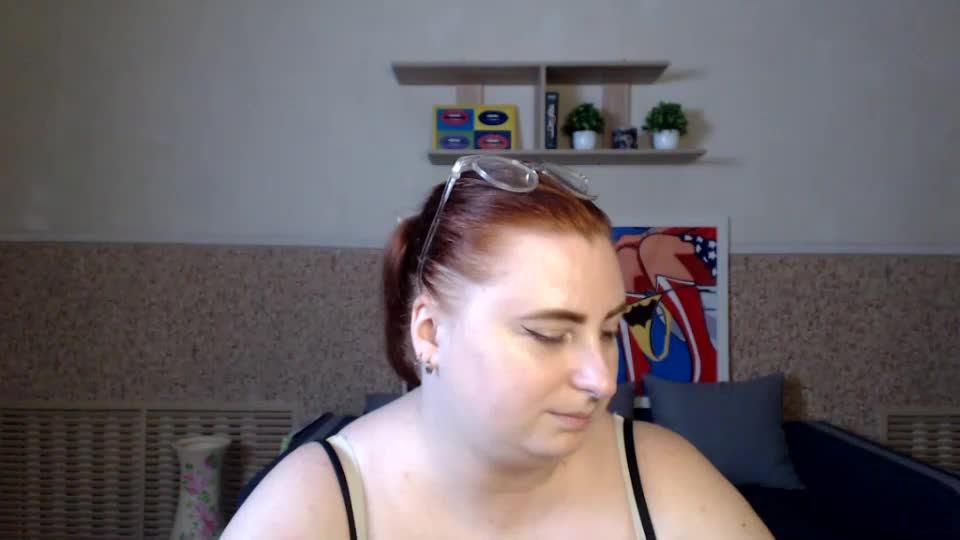 alicia_side_red Webcam Chat August 8, 2026