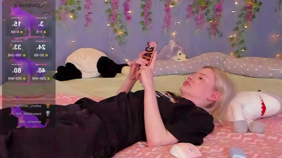 lillie_berry Webcam Chat August 8, 2026