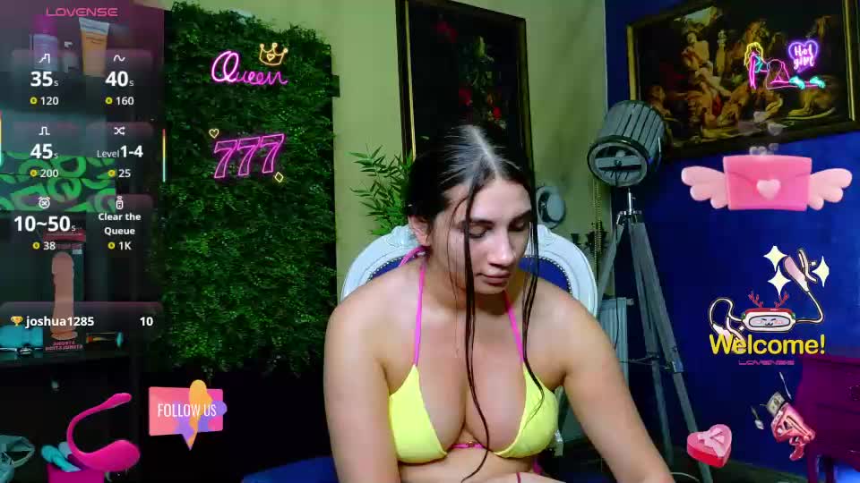 nicollepalmer Webcam Chat August 8, 2026