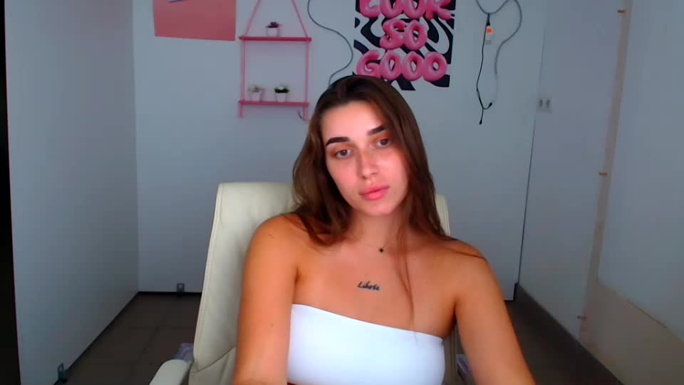 mysticamelia Webcam Chat August 9, 2026