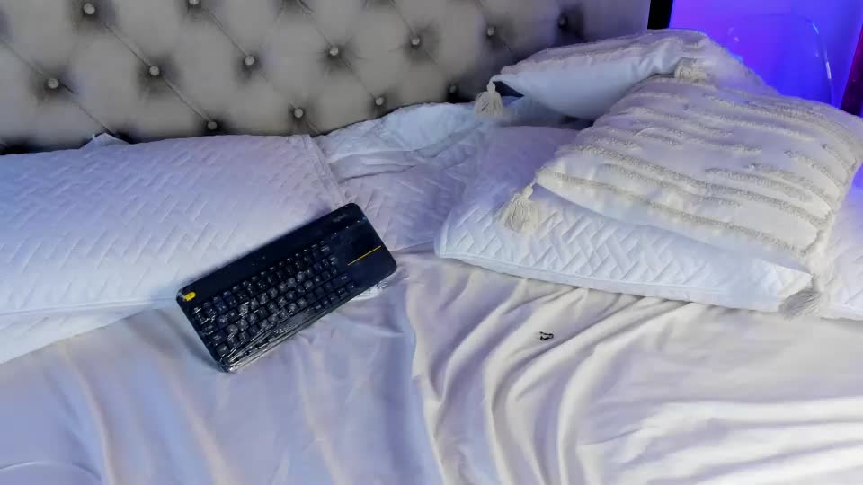 ariavega18 Webcam Chat August 9, 2026