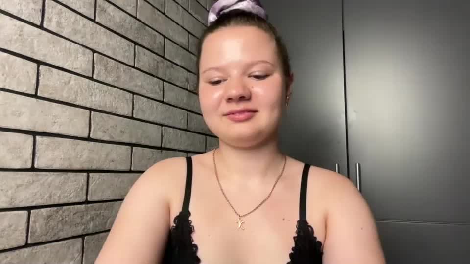 girl_cute07 Webcam Chat August 9, 2026