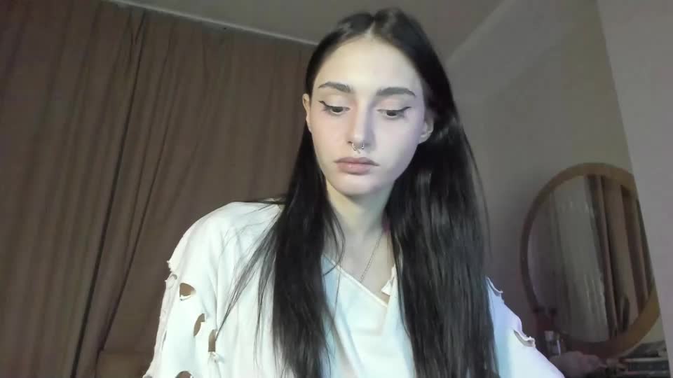 lesyaliss Webcam Chat August 9, 2026