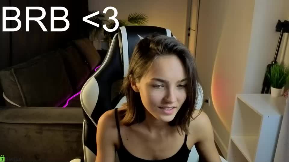 leslie_scottt Webcam Chat August 9, 2026