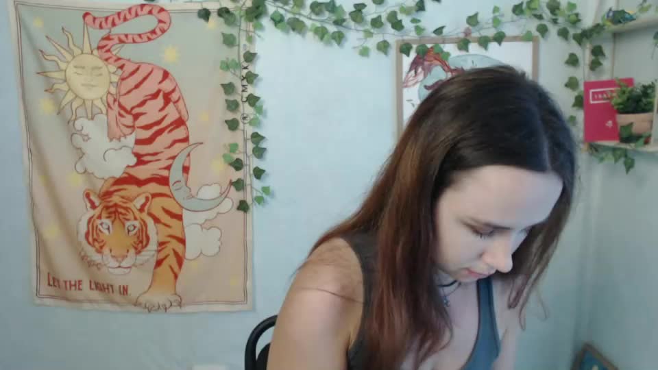 veryveryvery_shy Webcam Chat August 10, 2026