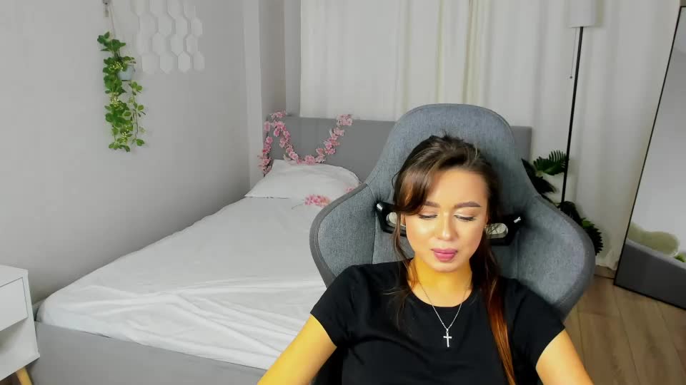 nicolerossss Webcam Chat August 10, 2026