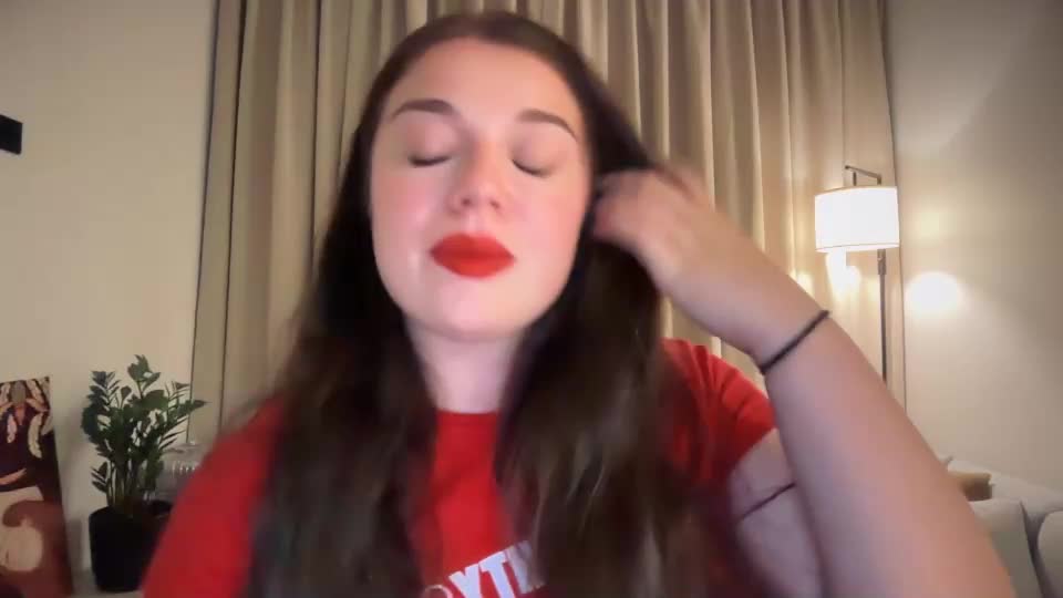 tutti_frutti_ Webcam Chat August 10, 2026