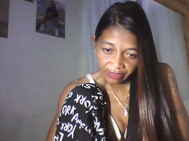 vixen_lina Webcam Chat August 10, 2026