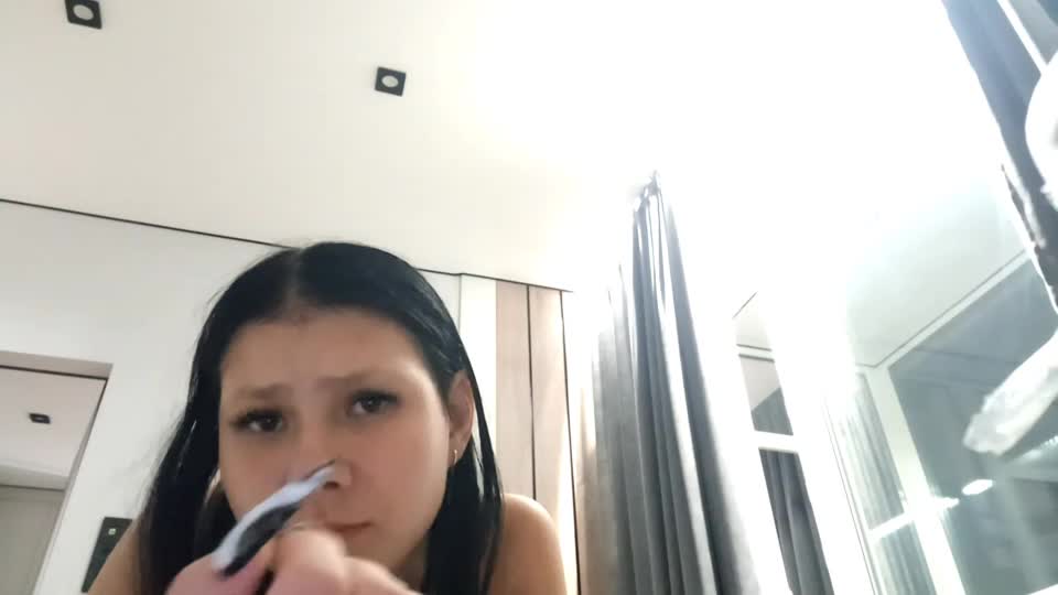 naomaoyola Webcam Chat August 10, 2026
