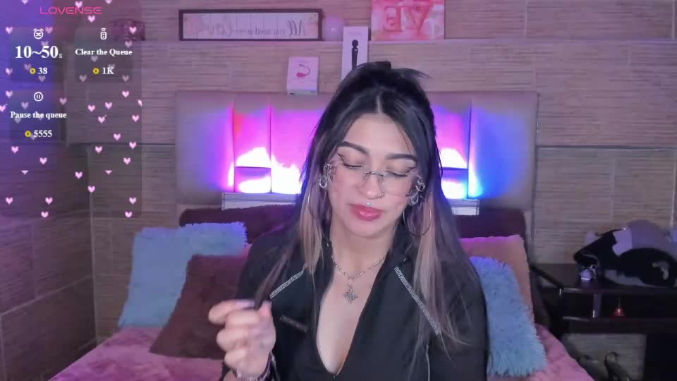 mia_smoke_ Webcam Chat August 10, 2026