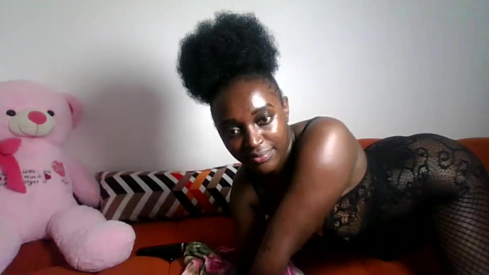 petite_asshley1 Webcam Chat August 10, 2026