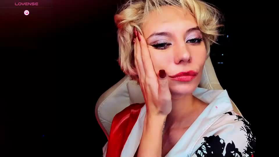 blond_ice_ann Webcam Chat August 10, 2026