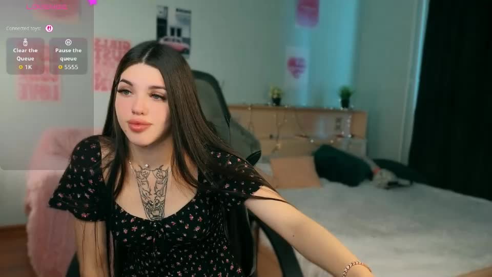 molly_rettyy Webcam Chat August 10, 2026