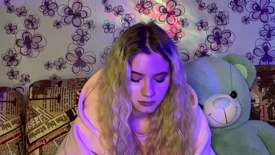 leonidalabrador Webcam Chat August 10, 2026