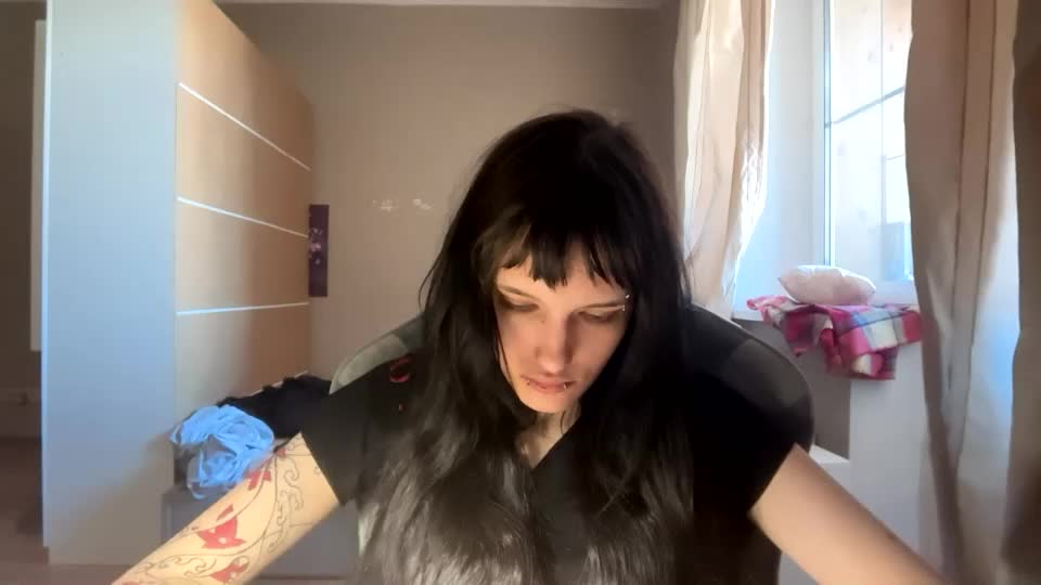 shirakranendonk Webcam Chat August 10, 2026