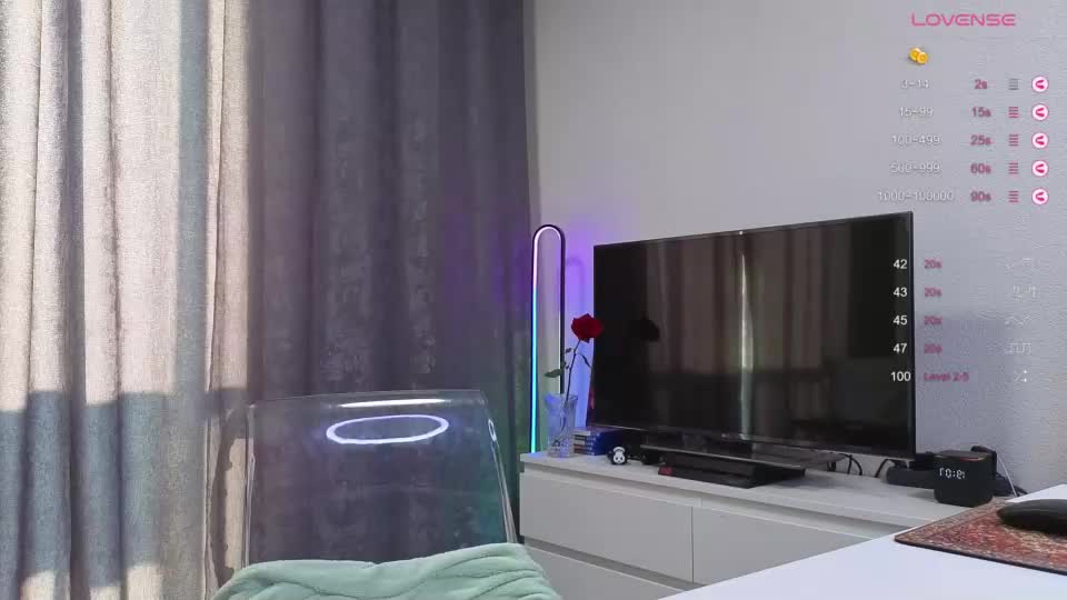milafluffie Webcam Chat August 10, 2026