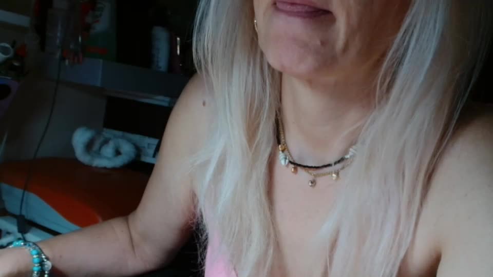 kathleenedwards Webcam Chat August 10, 2026