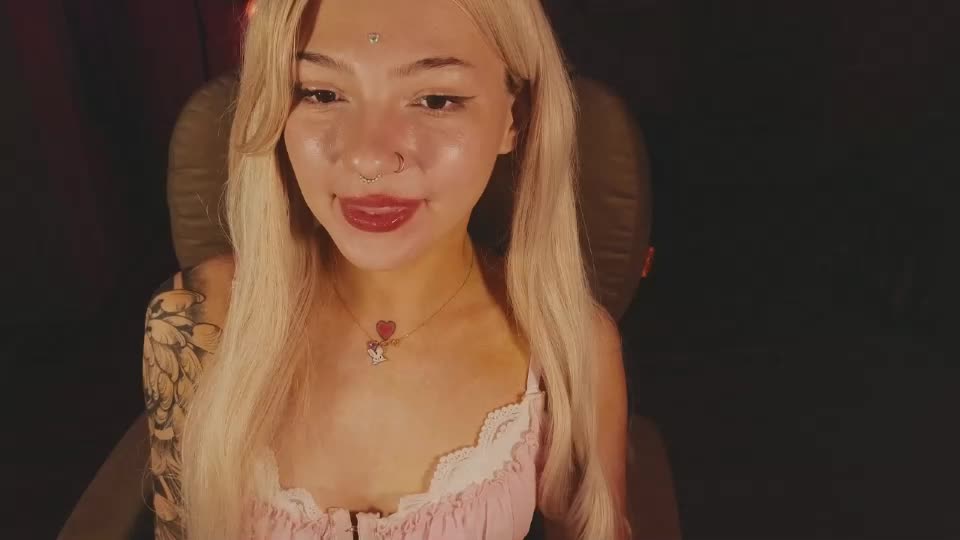 sandraboyl Webcam Chat August 10, 2026