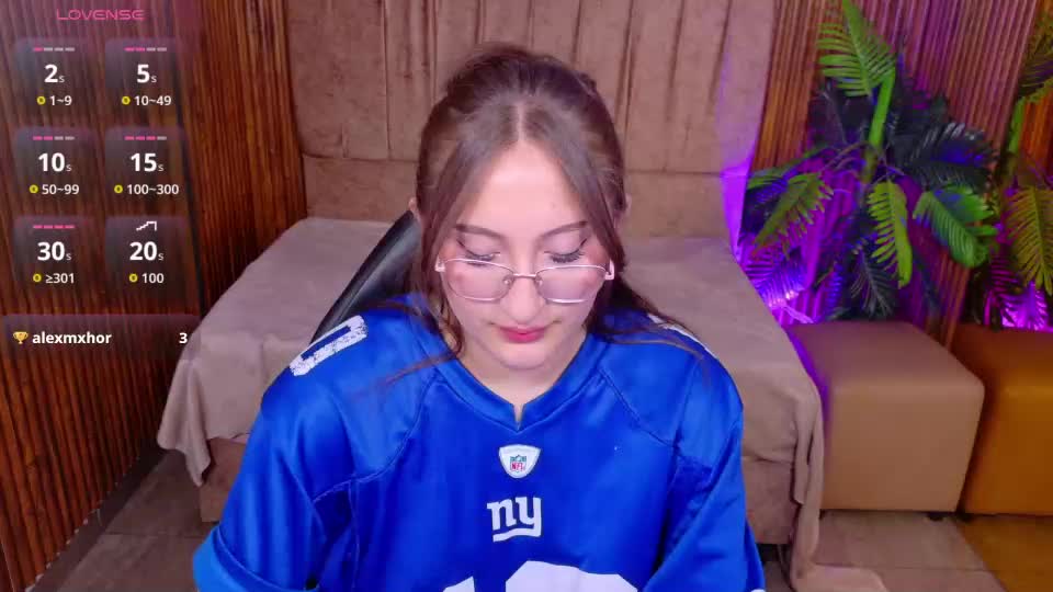 bunni_tay Webcam Chat August 10, 2026