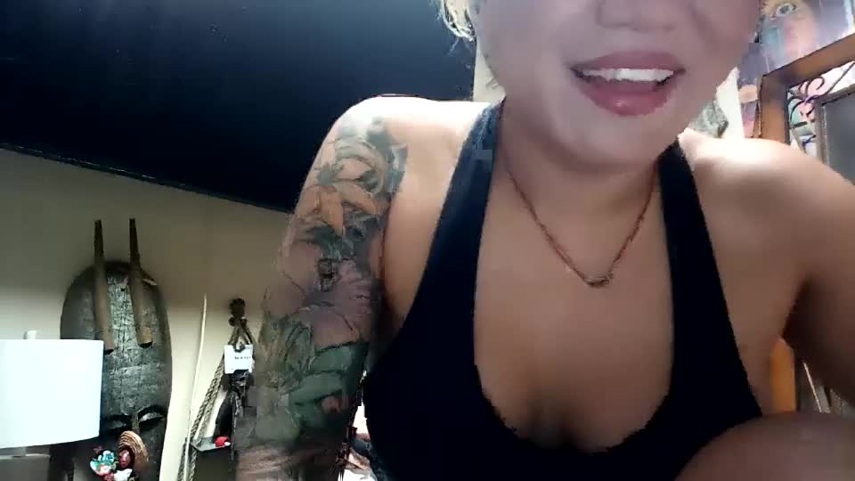 drippingkitcat Webcam Chat August 11, 2026