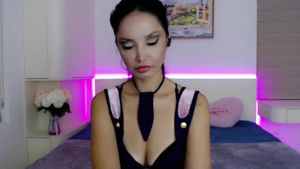 ohmy_linda Webcam Chat August 11, 2026