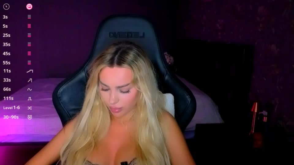 ayla_demir Webcam Chat August 11, 2026