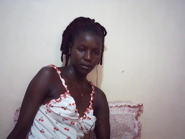 queen_0012 Webcam Chat August 11, 2026