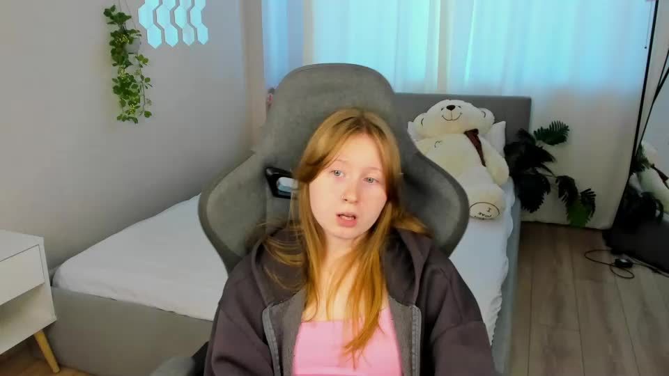 lilitiny Webcam Chat August 11, 2026