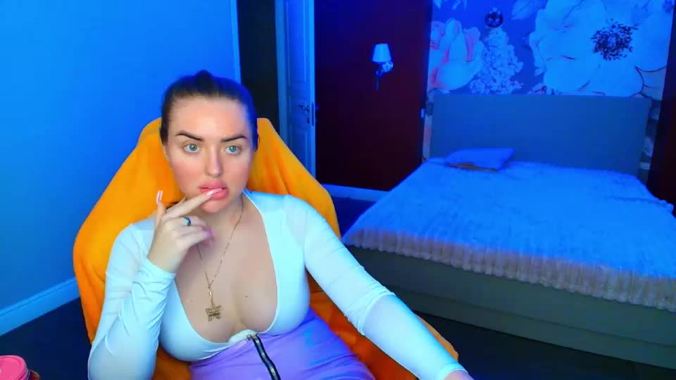 miss_kiten Webcam Chat August 11, 2026