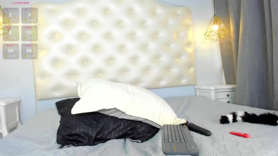 ninaavelvett Webcam Chat August 11, 2026