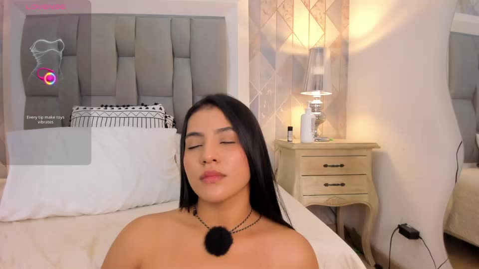 zharia_lux25 Webcam Chat August 11, 2026