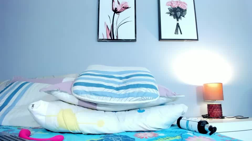miaa_z Webcam Chat August 11, 2026