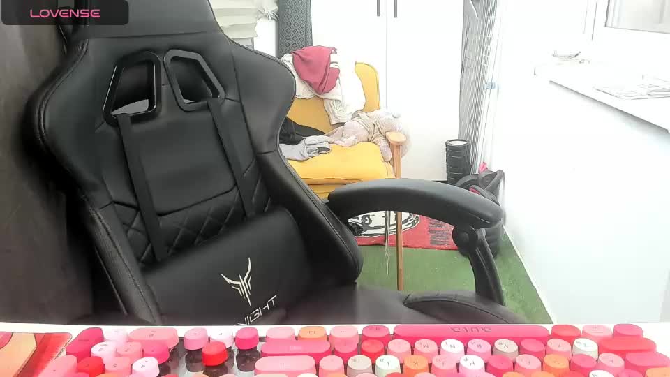_feralberry__ Webcam Chat August 11, 2026