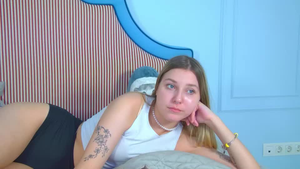 tinaburton Webcam Chat August 11, 2026