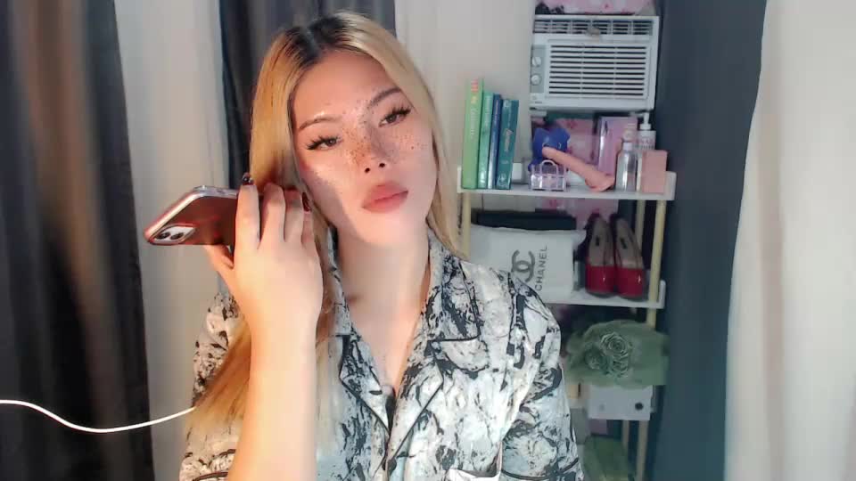 andrea06121998 Webcam Chat August 11, 2026