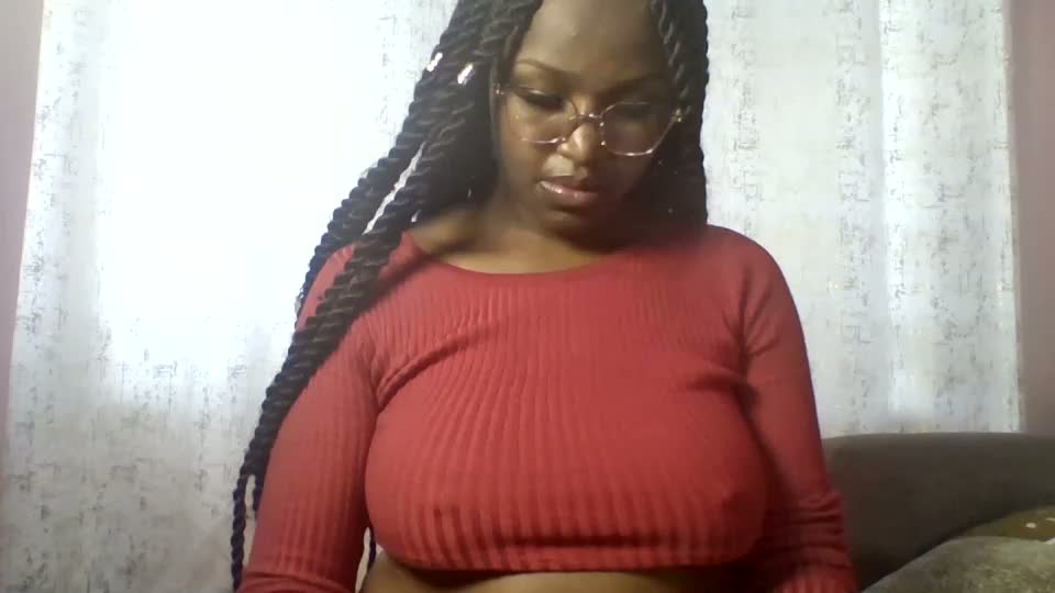 vee_quest Webcam Chat August 11, 2026