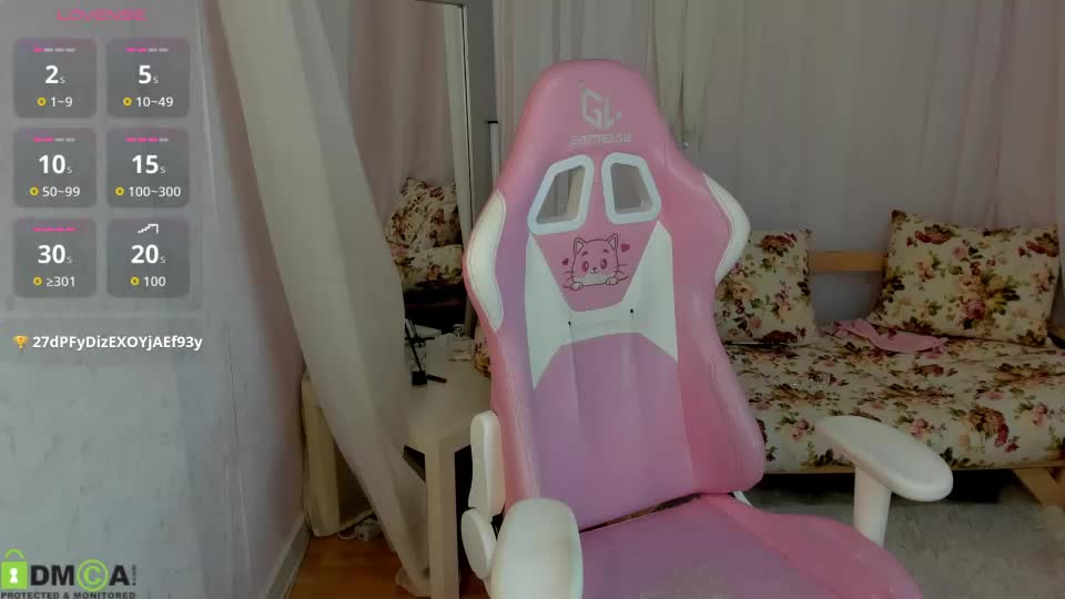 nikki_mi1k Webcam Chat August 11, 2026