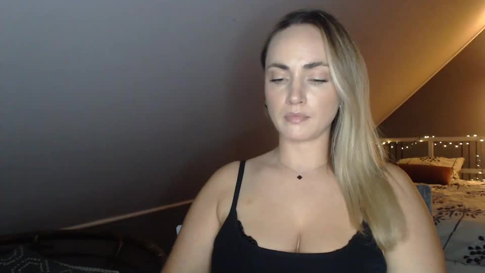 scarlettxblonde Webcam Chat August 11, 2026