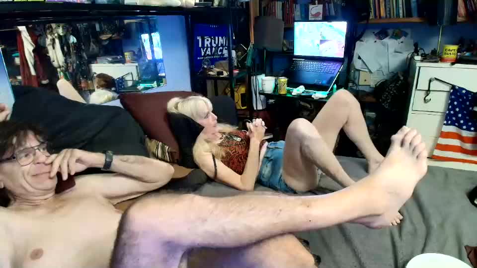 pink_black Webcam Chat August 11, 2026