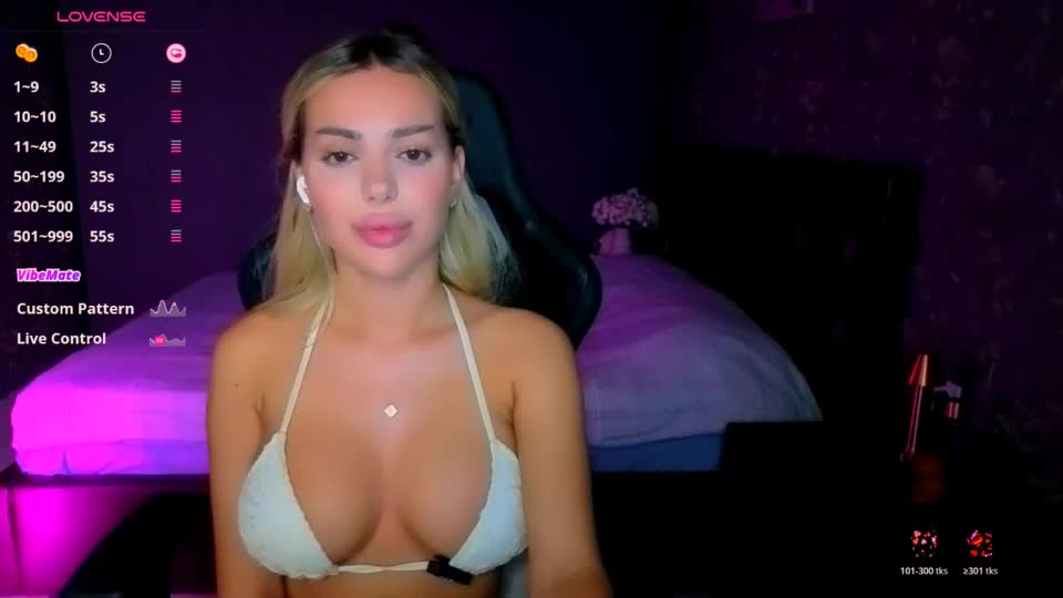 ayla_demir Webcam Chat August 11, 2026