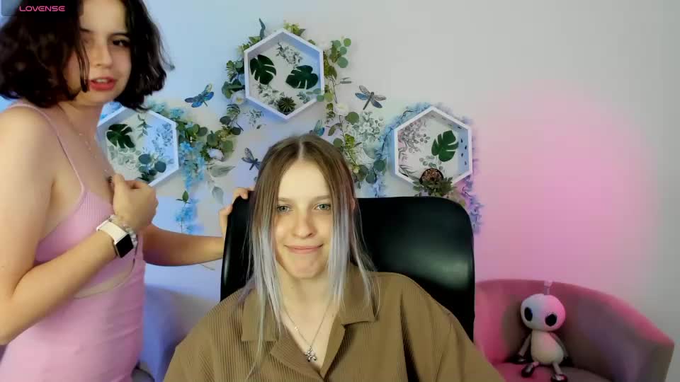 kimi_sky Webcam Chat August 12, 2026