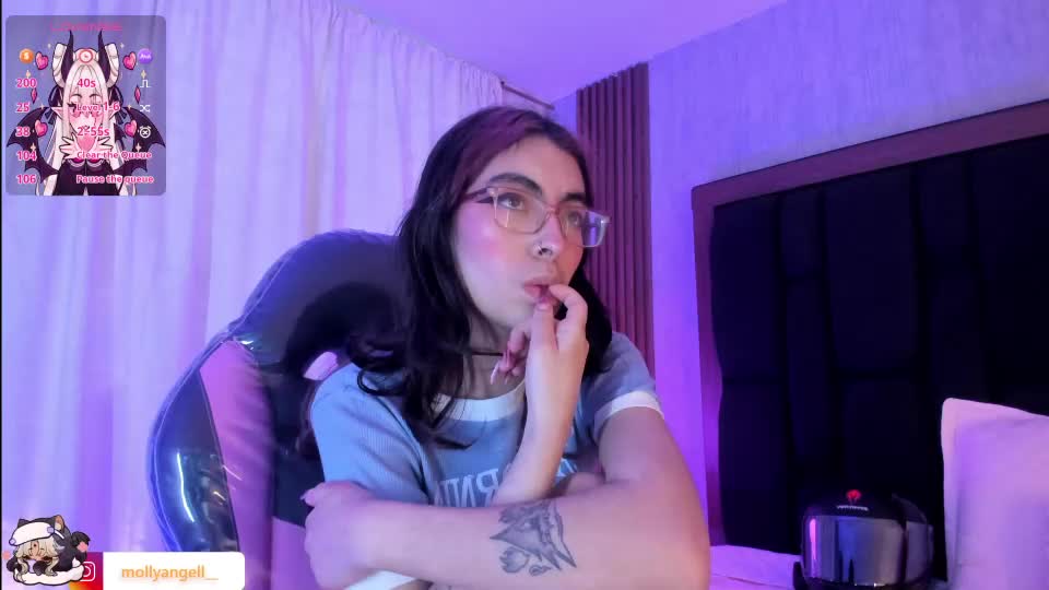 molly__a Webcam Chat August 12, 2026