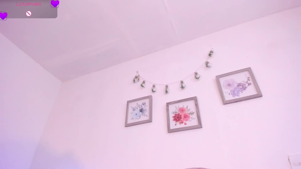 mely_rosee Webcam Chat August 12, 2026