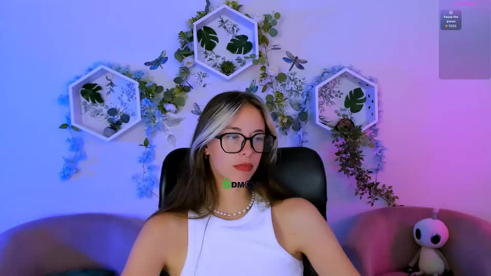 mia_mooon_ Webcam Chat August 12, 2026
