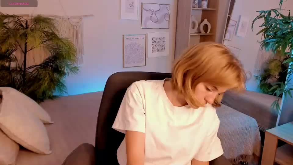irmaronn Webcam Chat August 12, 2026